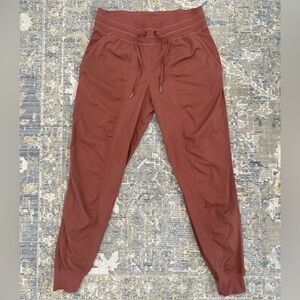 Lululemon size 8 dance studio mid rise jogger